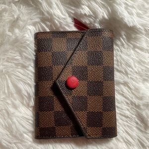 Small Checkered woman’s wallets